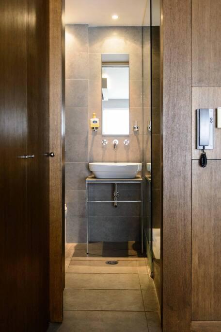 City Lux2Modern Apartment Next To Kerameikos Metro Atenas Exterior foto